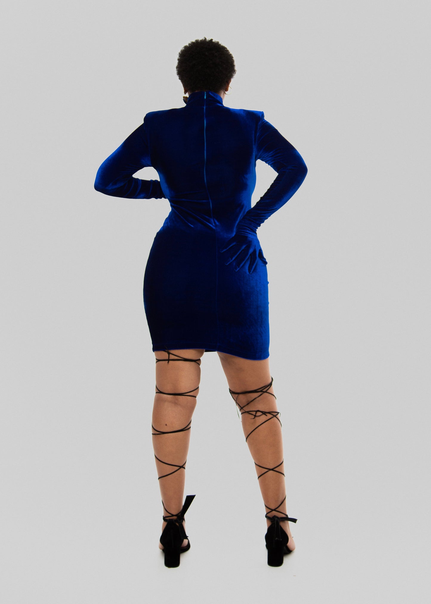 VESTIDO DE VELUDO AZUL