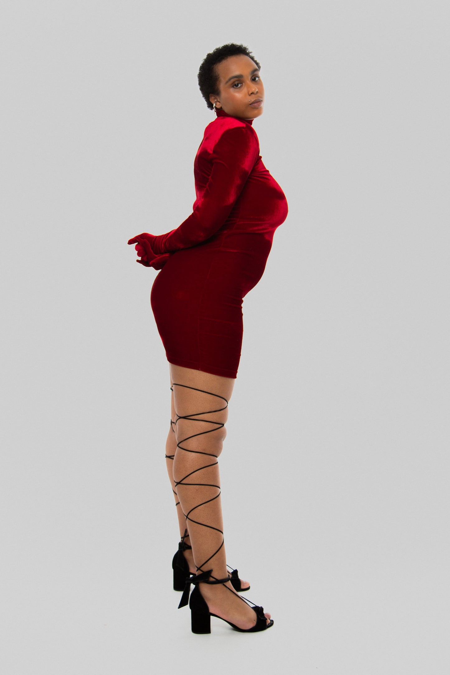 VESTIDO DE VELUDO VERMELHO