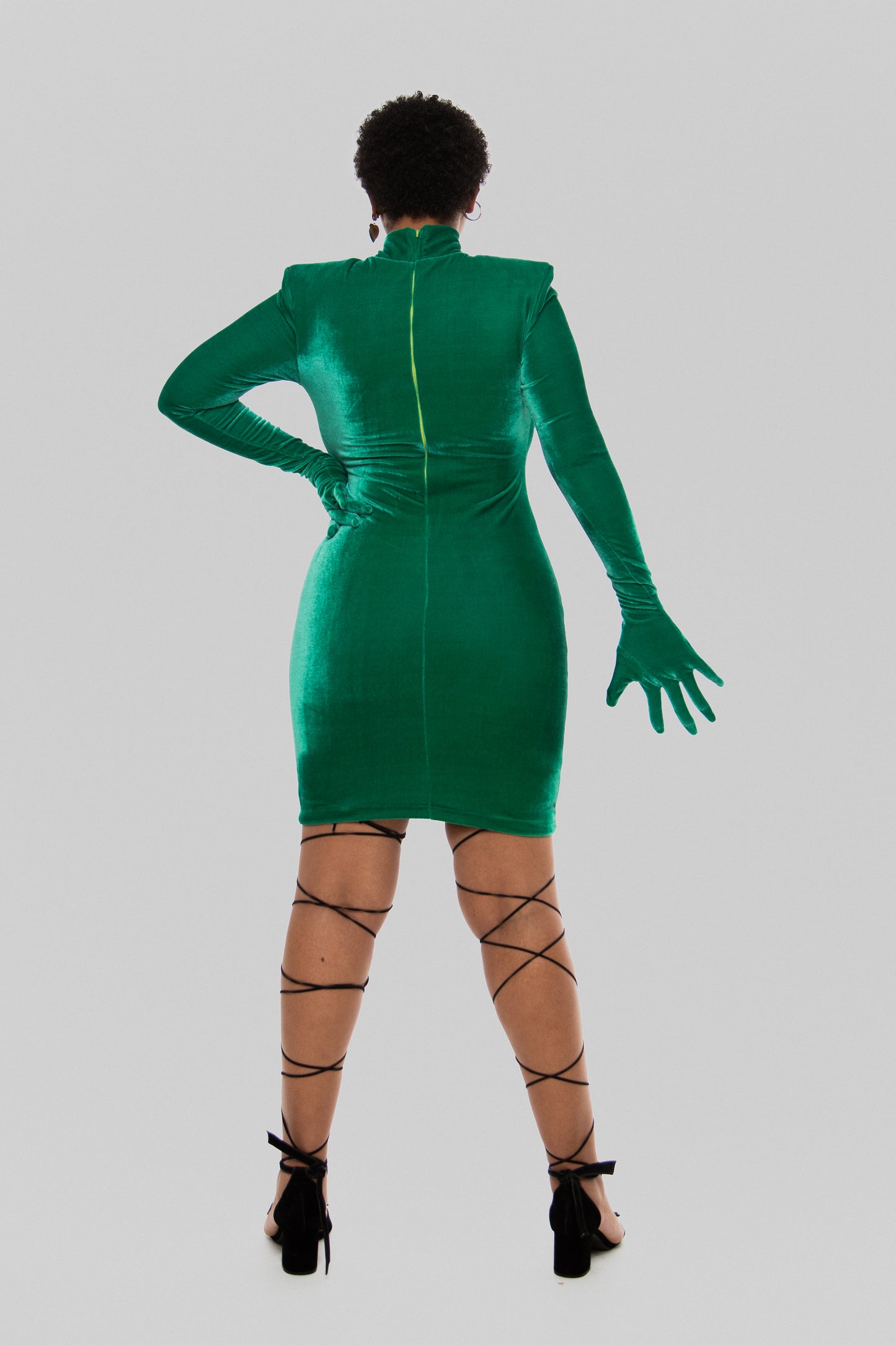 VESTIDO DE VELUDO VERDE